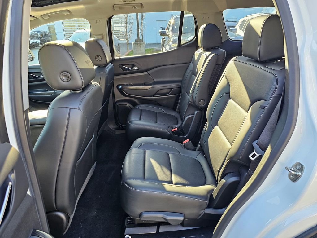 Used 2021 GMC Acadia SLT w/ Technology Package AWD/4WD image 17