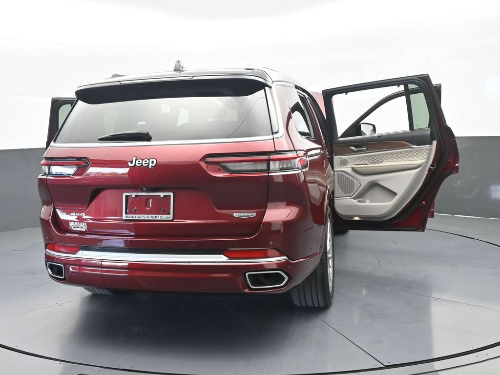 Used 2023 Jeep Grand Cherokee L Summit w/ Luxury Tech Group V AWD/4WD image 84