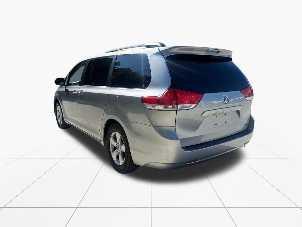 Used 2011 Toyota Sienna LE FWD image 6