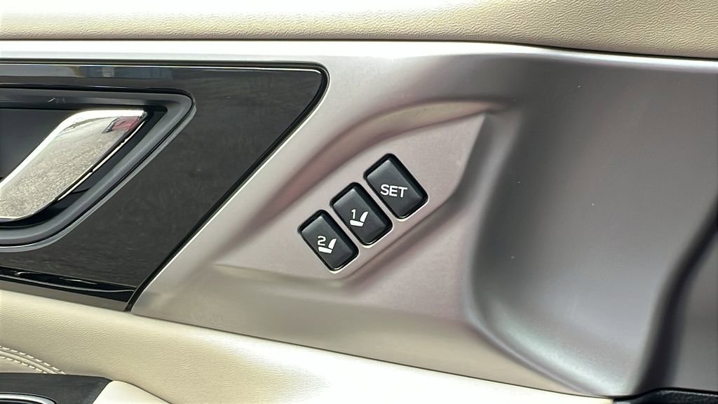 Used 2020 Subaru Legacy Limited image 30