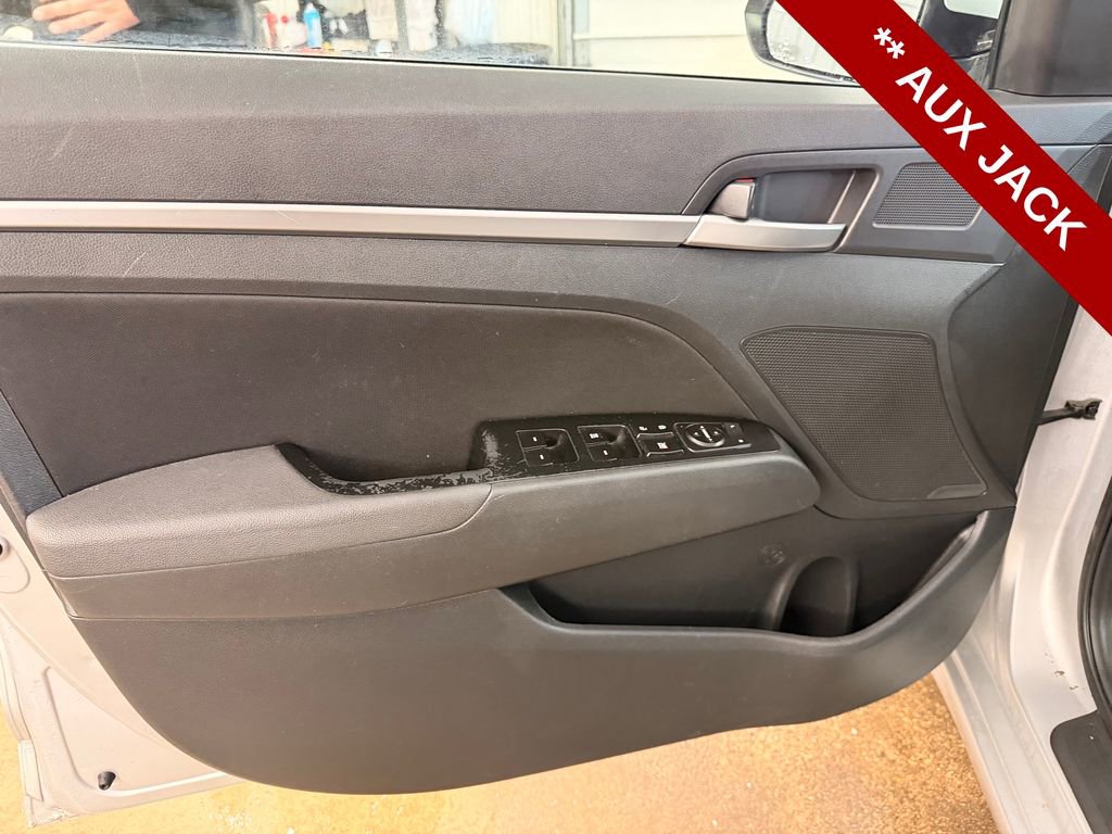 Used 2020 Hyundai Elantra SEL w/ Cargo Package (C1) image 12