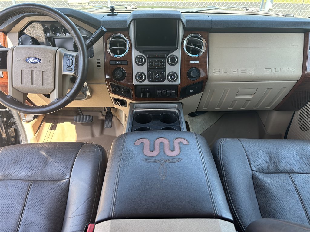 Used 2015 Ford F250 King Ranch AWD/4WD image 3