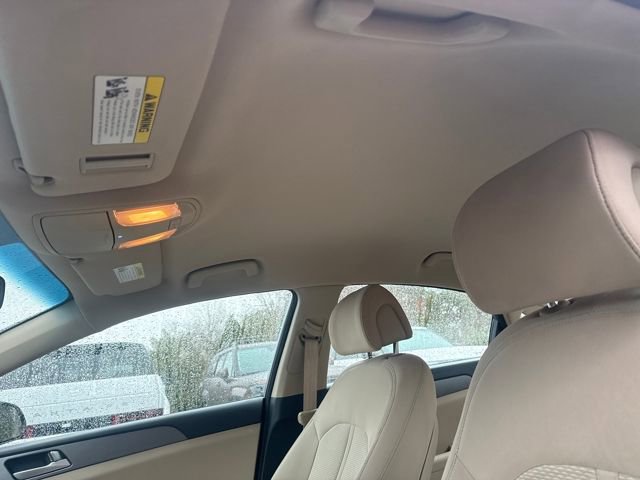 Used 2015 Hyundai Sonata SE image 21