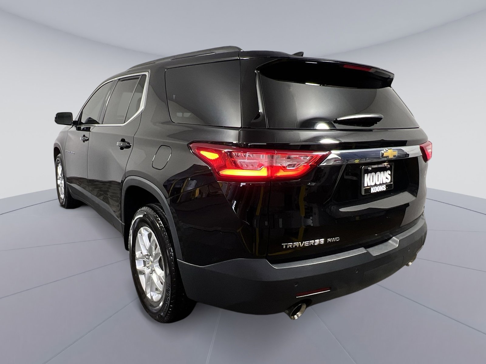 Used 2020 Chevrolet Traverse LT w/ Driver Confidence II Package AWD/4WD image 8