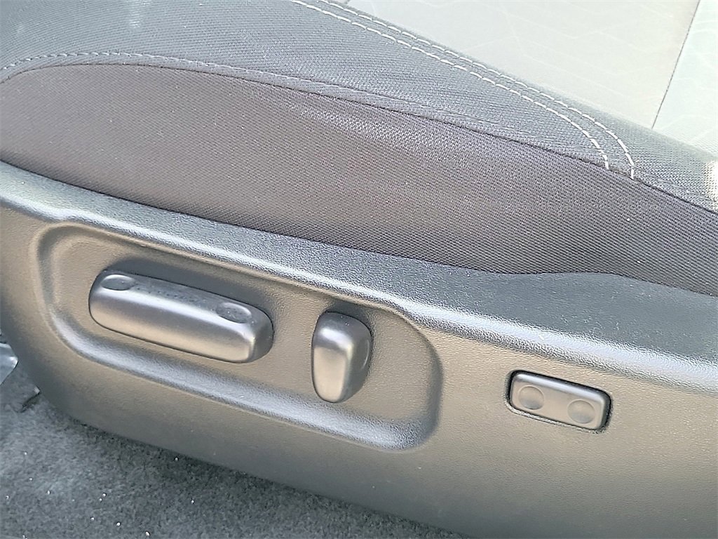 Used 2023 Toyota Tacoma TRD Off-Road image 15