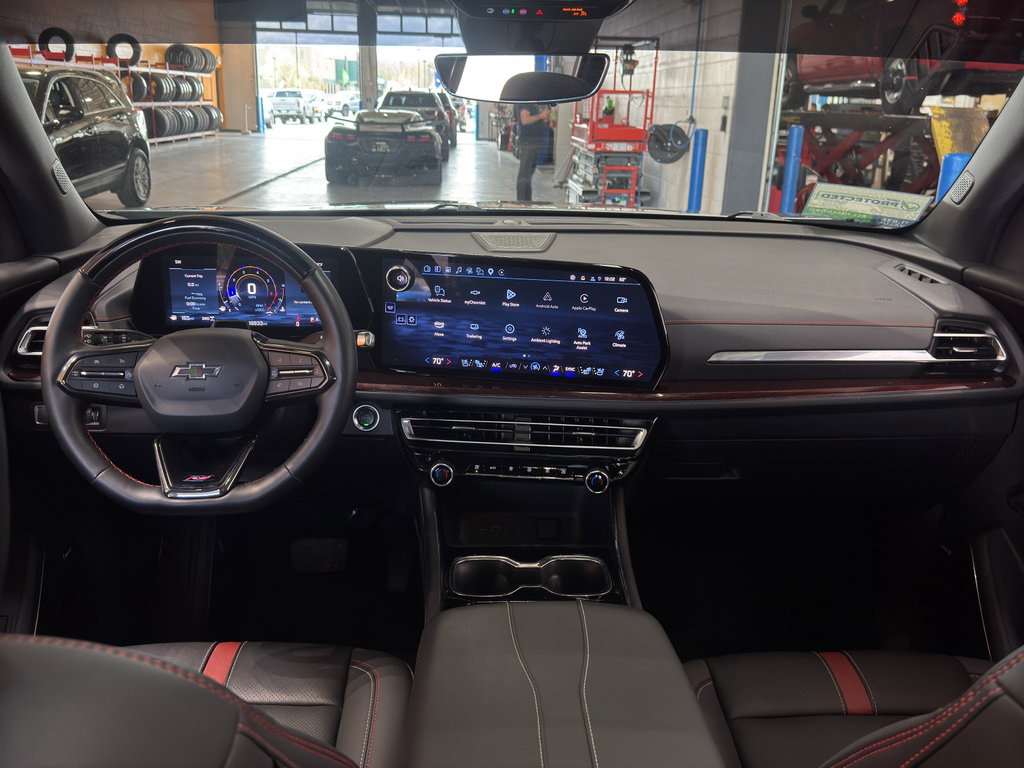 Used 2025 Chevrolet Traverse RS AWD/4WD image 14