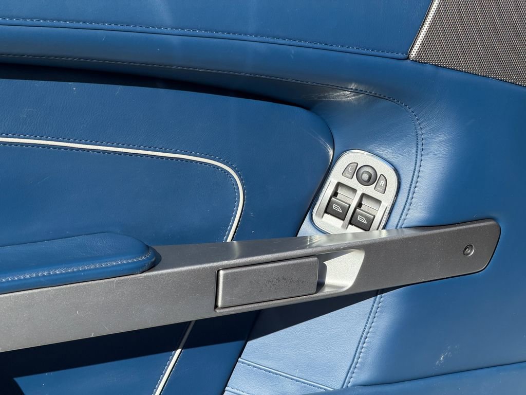 Used 2015 Aston Martin DB9 Coupe image 26