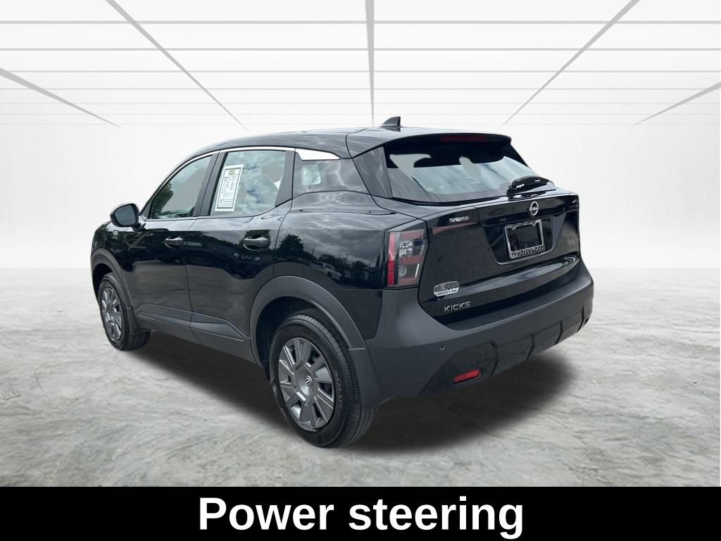 Used 2025 Nissan Kicks S image 7