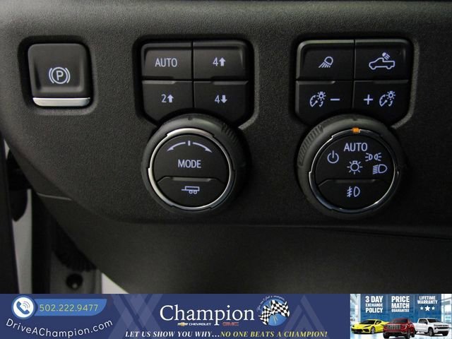 Certified 2025 Chevrolet Silverado 1500 LTZ AWD/4WD image 30
