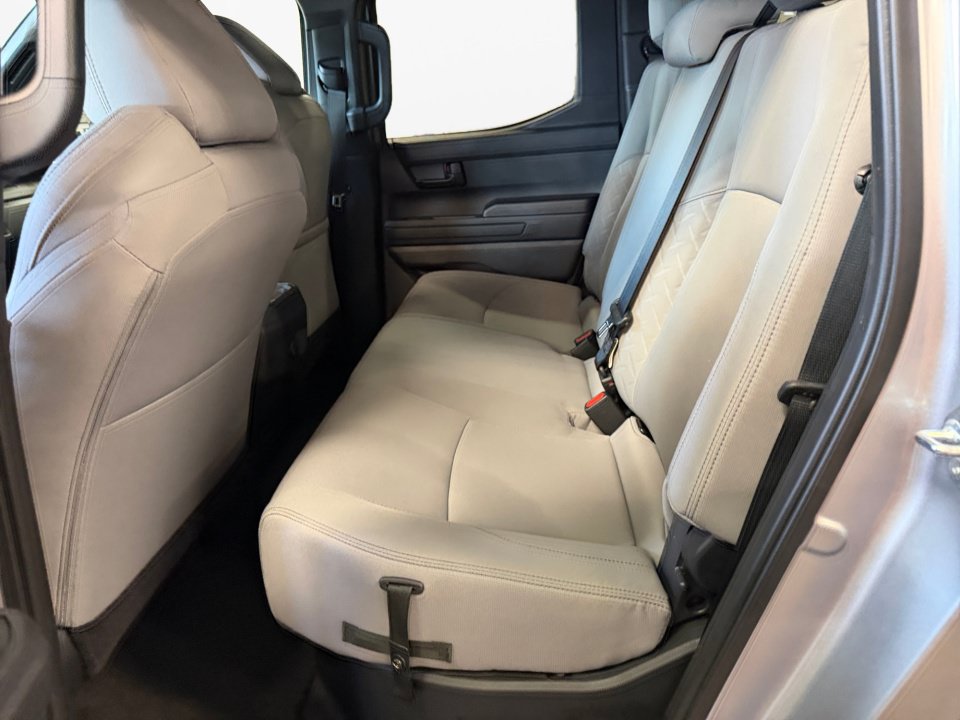 Certified 2025 Toyota Tacoma SR5 AWD/4WD image 16