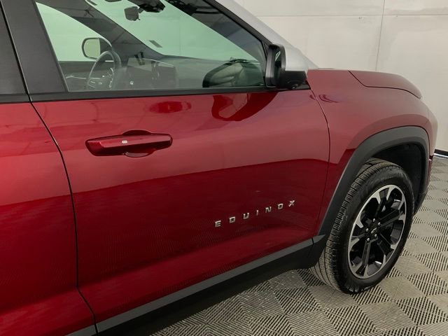 Used 2025 Chevrolet Equinox LT w/ Convenience Package II image 9