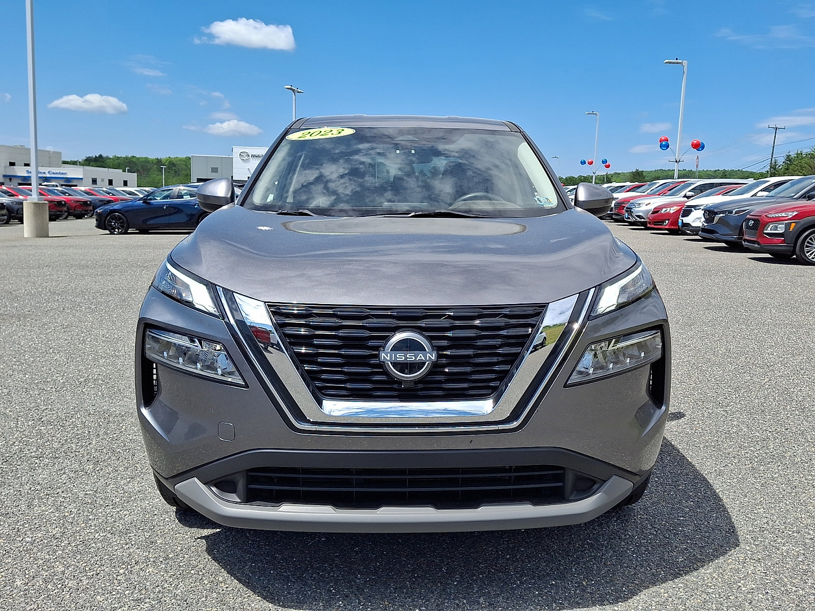 Used 2023 Nissan Rogue SV AWD/4WD image 2