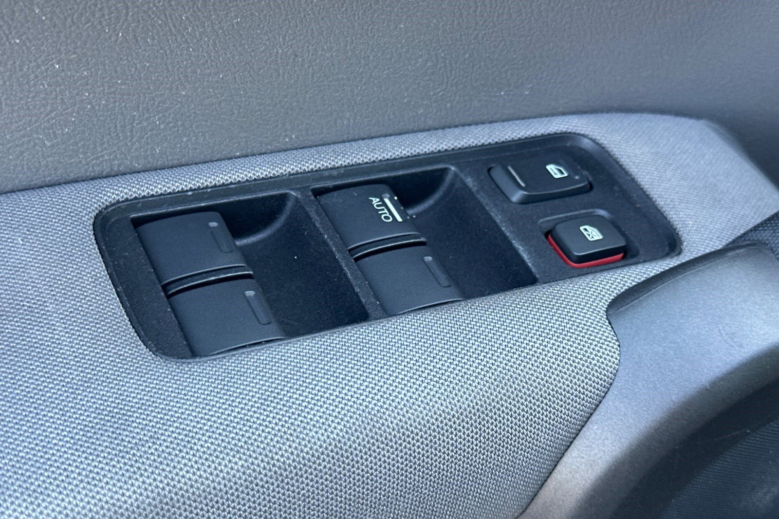 Used 2011 Honda CR-V LX image 13