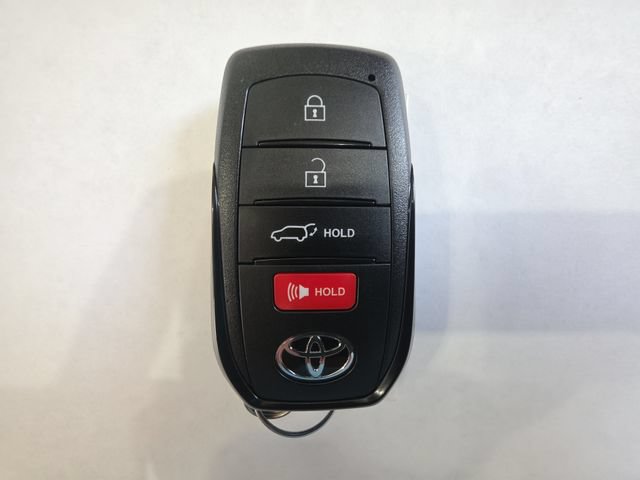 New 2027 Toyota Land Cruiser w/ Premium Package AWD/4WD image 32