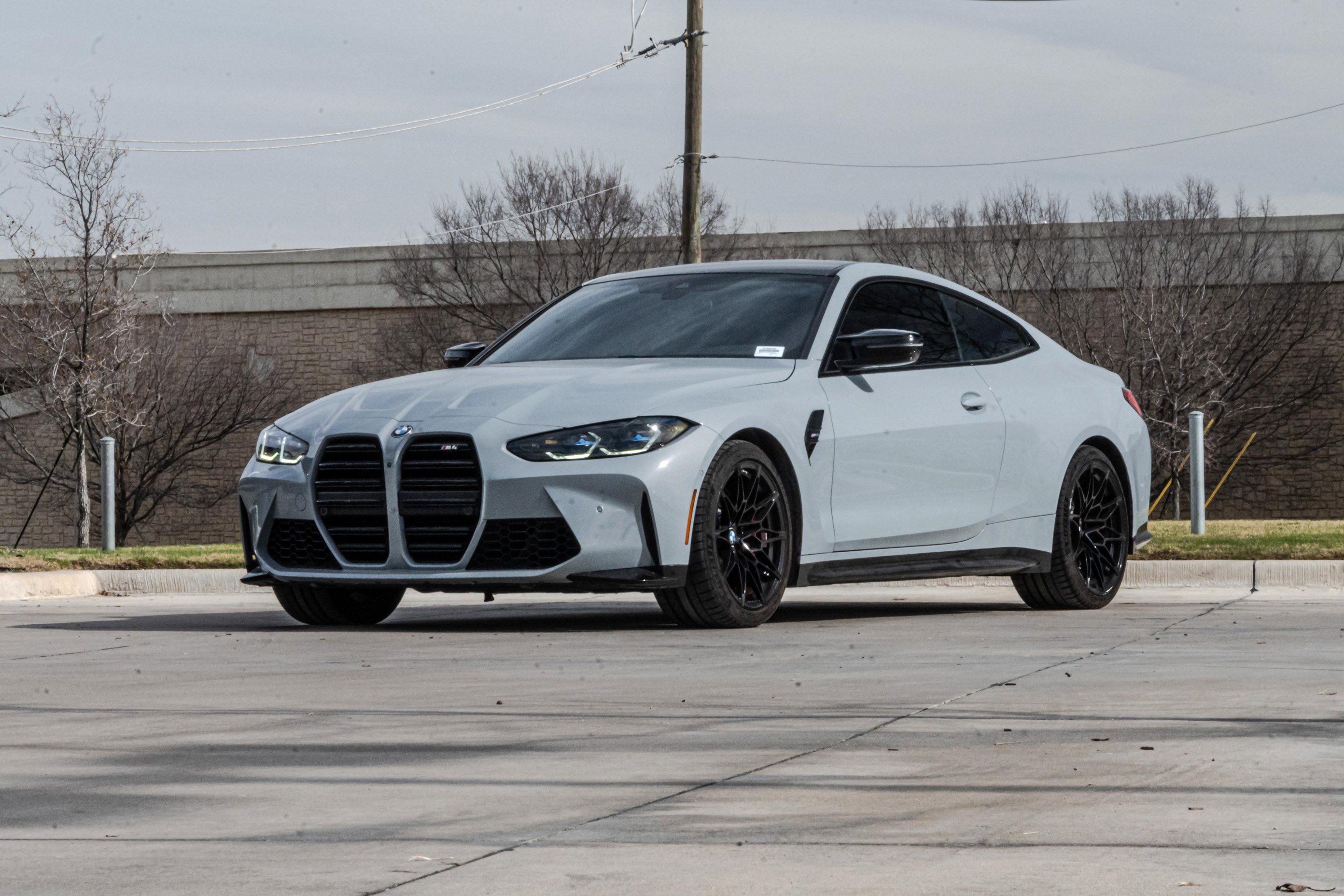 Used 2021 BMW M4 Coupe w/ Executive Package image 3