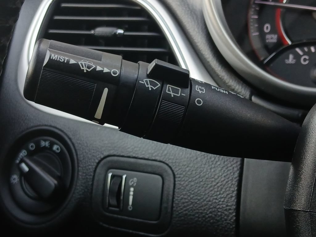 Used 2020 Dodge Journey SE w/ SE Popular Equipment Group FWD image 7
