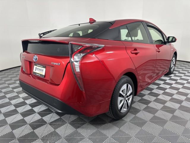 Used 2016 Toyota Prius Three image 3