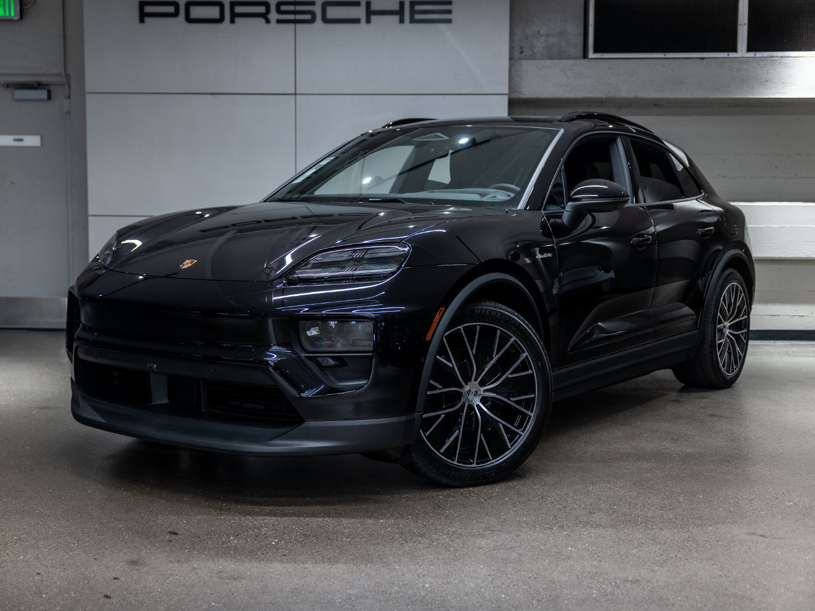 New 2026 Porsche Macan 4 Electric AWD/4WD image 1
