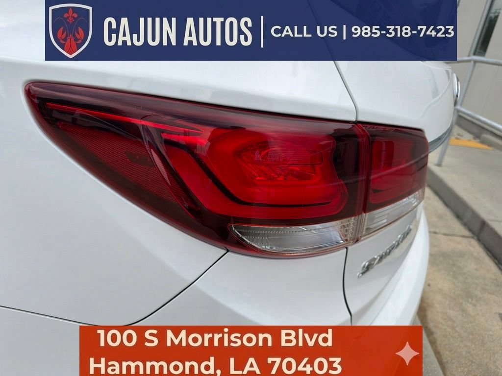 Used 2017 Hyundai Santa Fe Limited FWD image 14