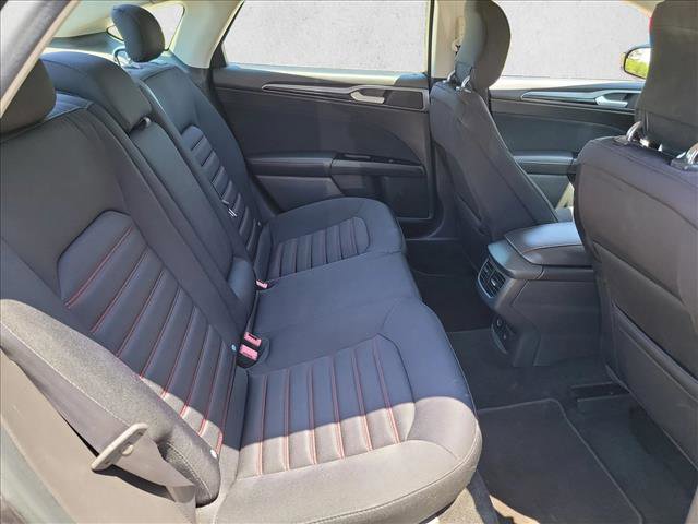 Used 2014 Ford Fusion SE FWD image 13