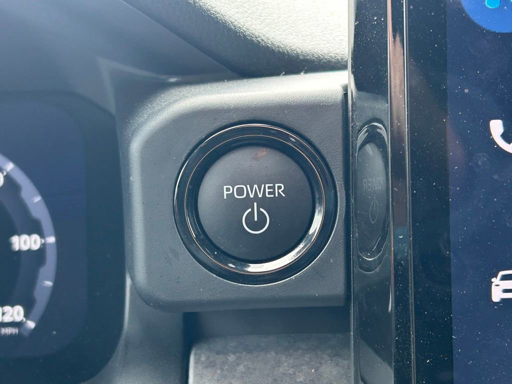 Used 2025 Toyota Tacoma 4x4 Double Cab Hybrid image 30