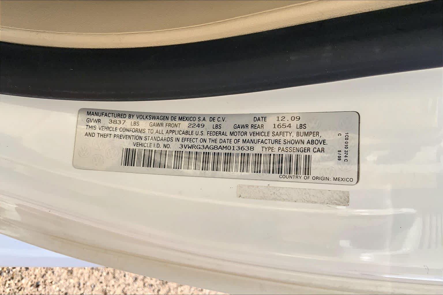 Used 2010 Volkswagen Beetle Coupe FWD image 33