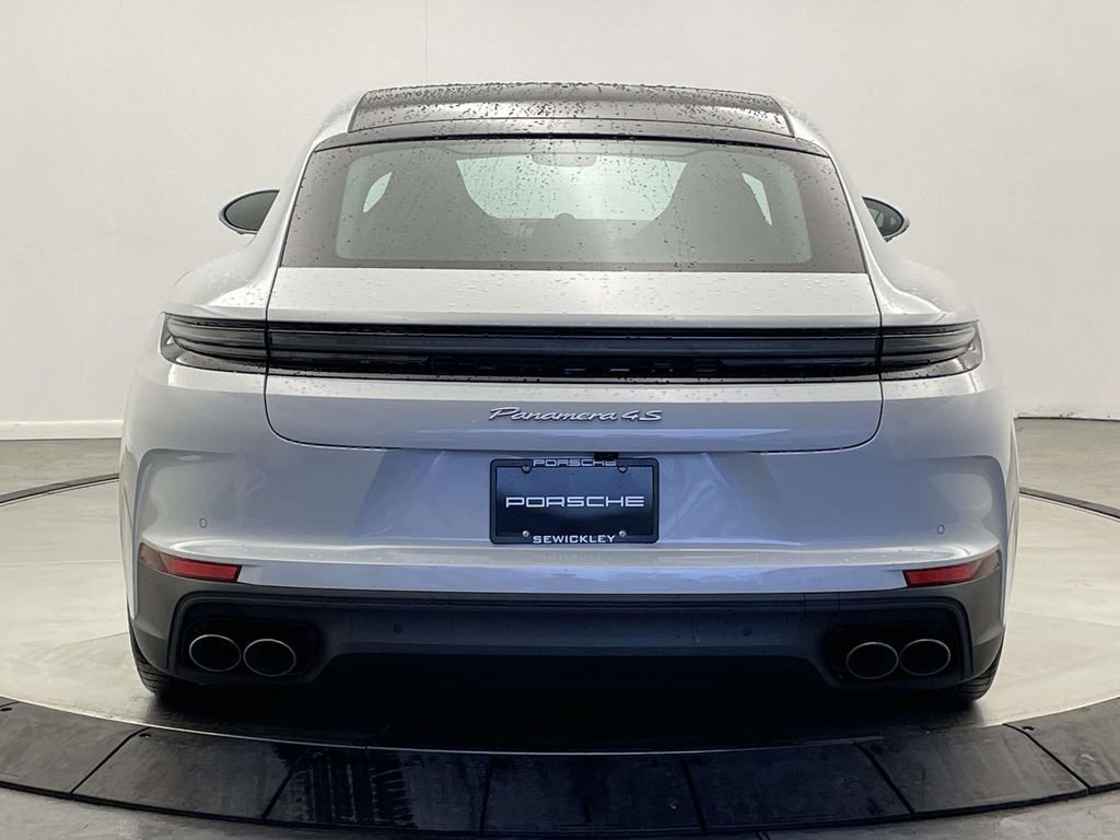Certified 2025 Porsche Panamera 4S image 6