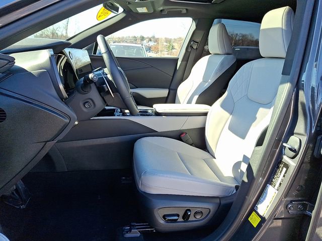 Used 2025 Lexus RX 350h 350h w/ Accessory Package image 13