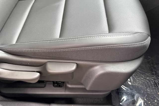 Used 2024 Buick Envision Preferred AWD/4WD image 23