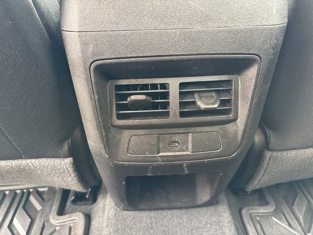 Used 2024 Chevrolet Colorado LT image 18