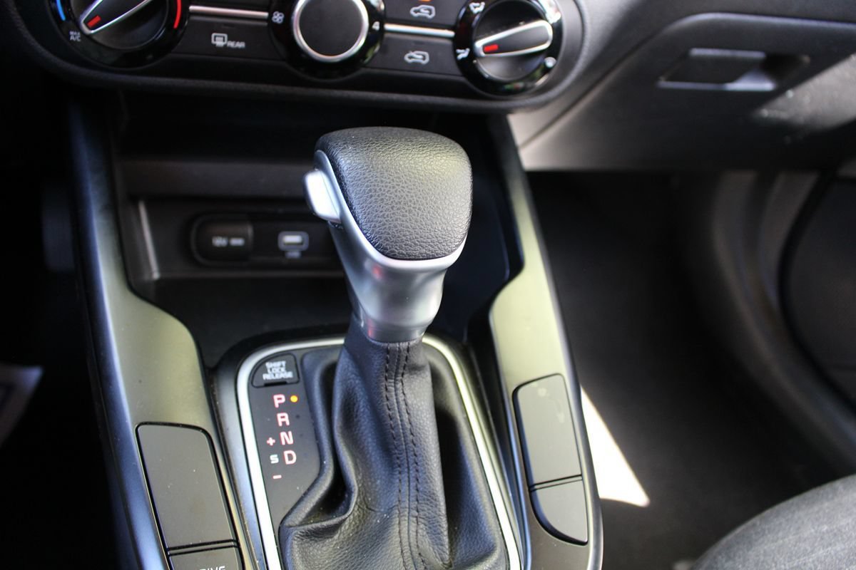 Used 2020 Kia Soul S FWD image 40