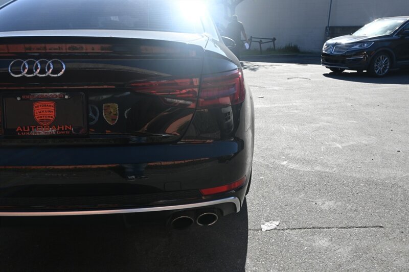 Used 2019 Audi S4 Premium Plus w/ Premium Plus Package image 11
