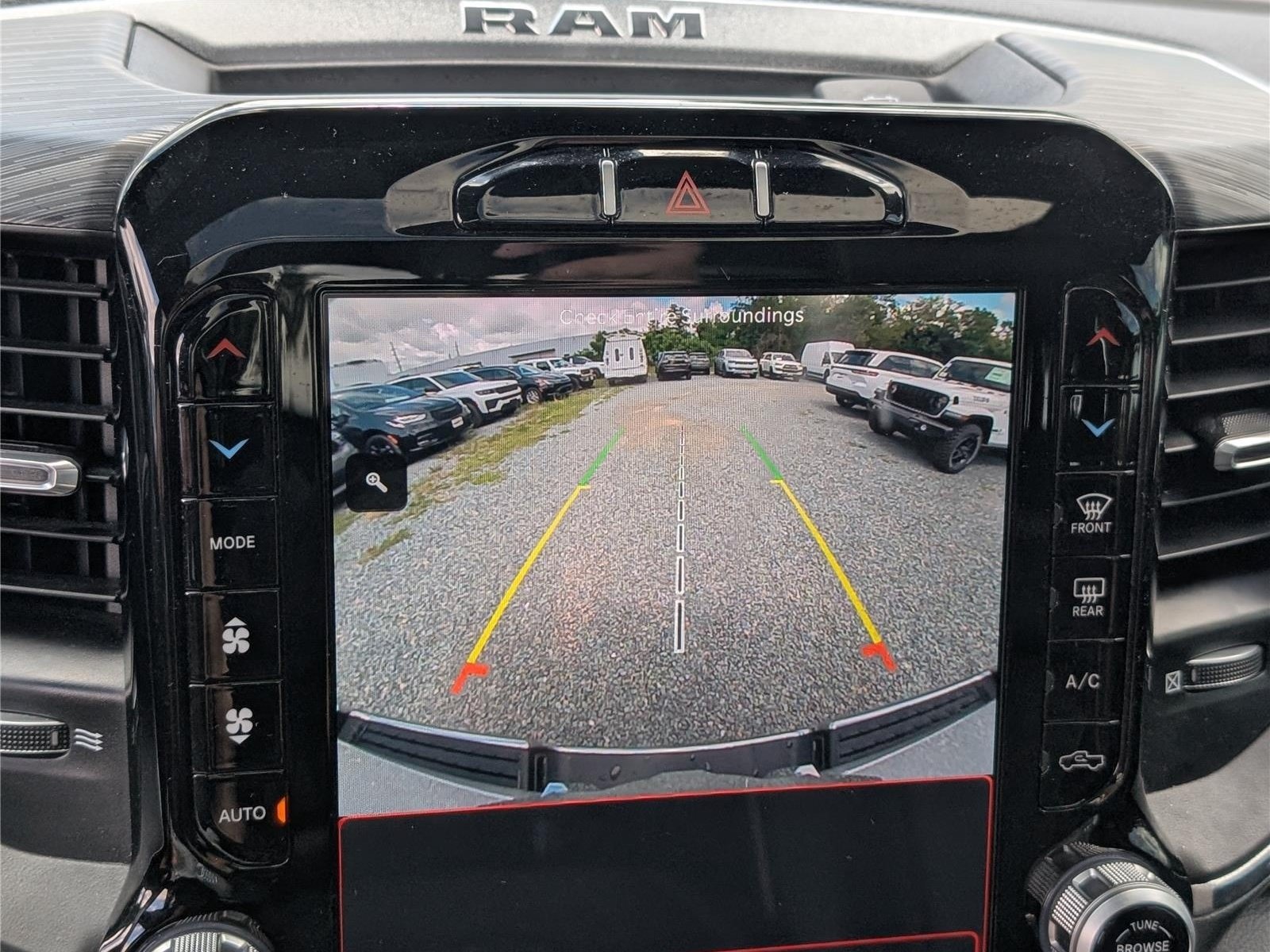 Used 2023 RAM 1500 Laramie AWD/4WD image 32