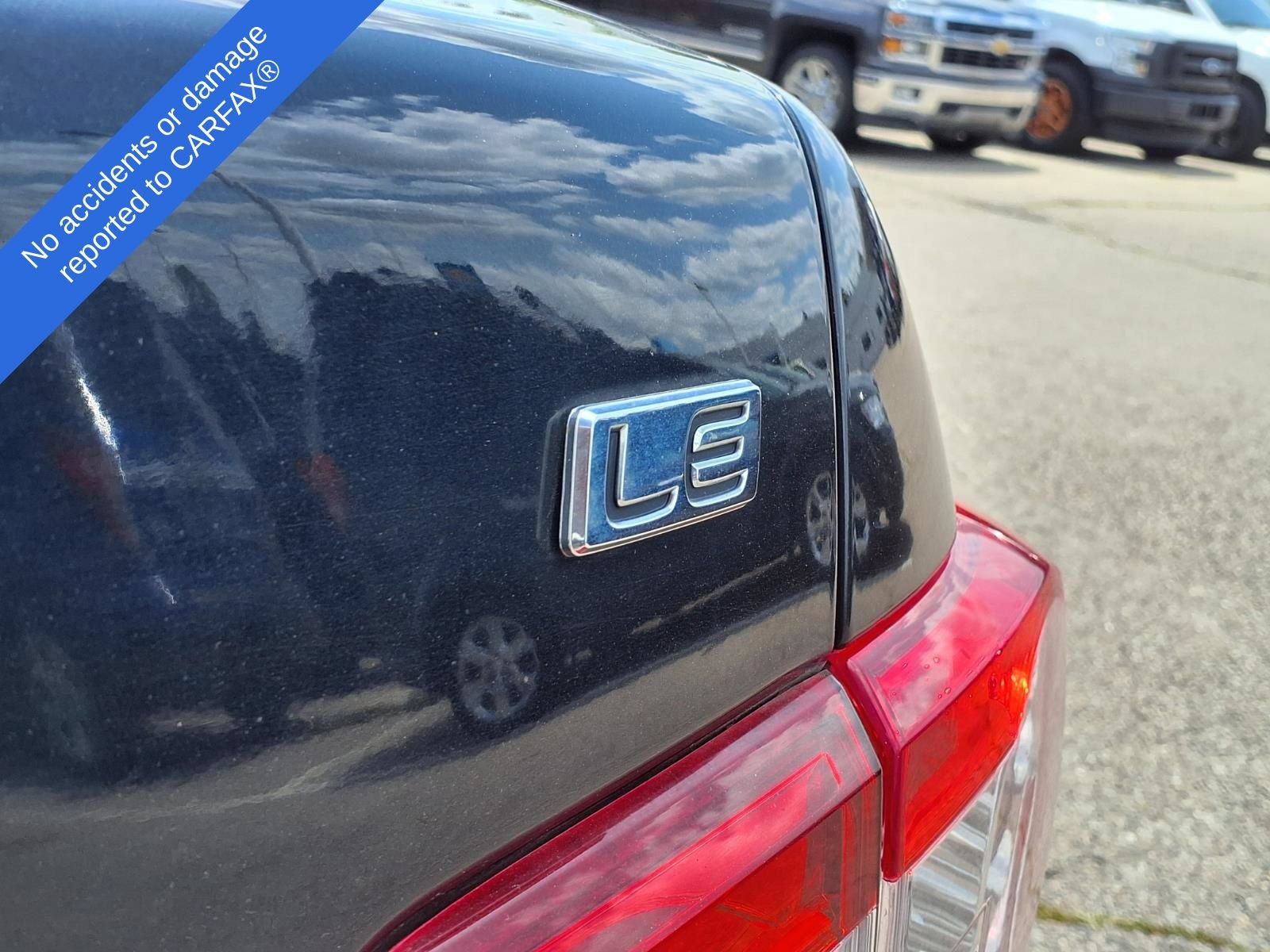 Used 2011 Toyota Corolla LE FWD image 11