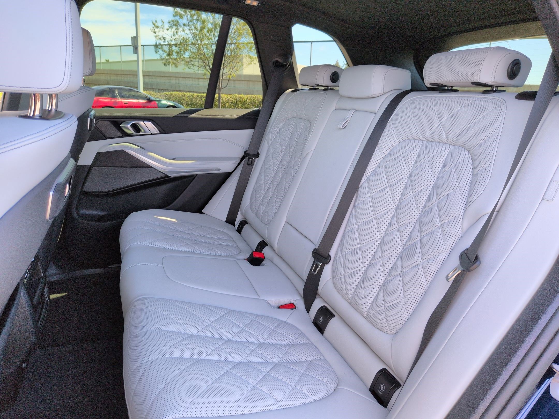 Used 2026 BMW X5 xDrive40i w/ Premium Package image 31