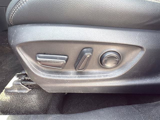 Used 2026 Toyota Corolla Cross XLE w/ Convenience Package AWD/4WD image 15