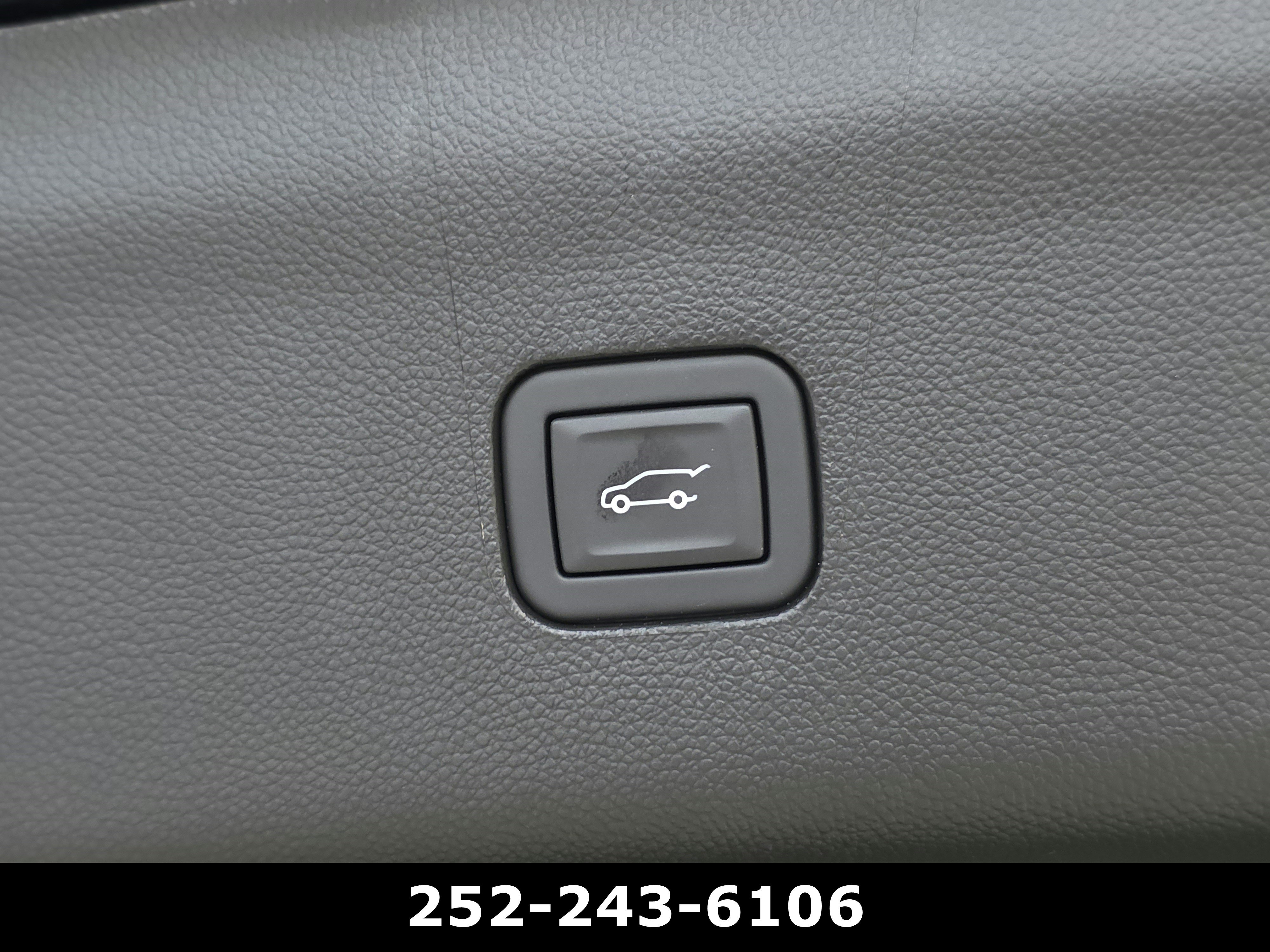 Used 2023 Buick Enclave Premium w/ Experience Buick Package FWD image 40