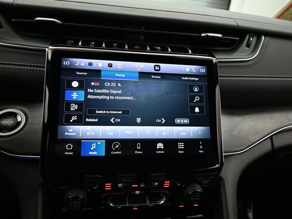 Used 2024 Jeep Grand Cherokee L Overland w/ Advanced Protech Group III image 29