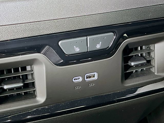 Used 2025 GMC Sierra 1500 AT4 w/ AT4 Premium Package AWD/4WD image 27