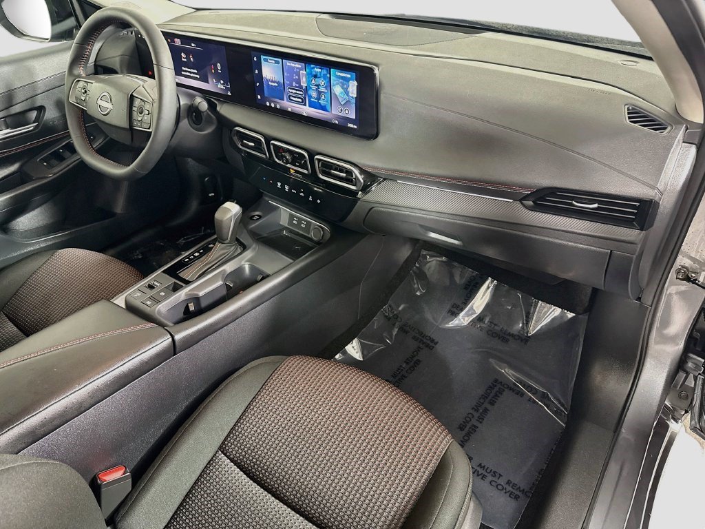 Used 2026 Nissan Sentra SR w/ Floor Mat Package FWD image 29