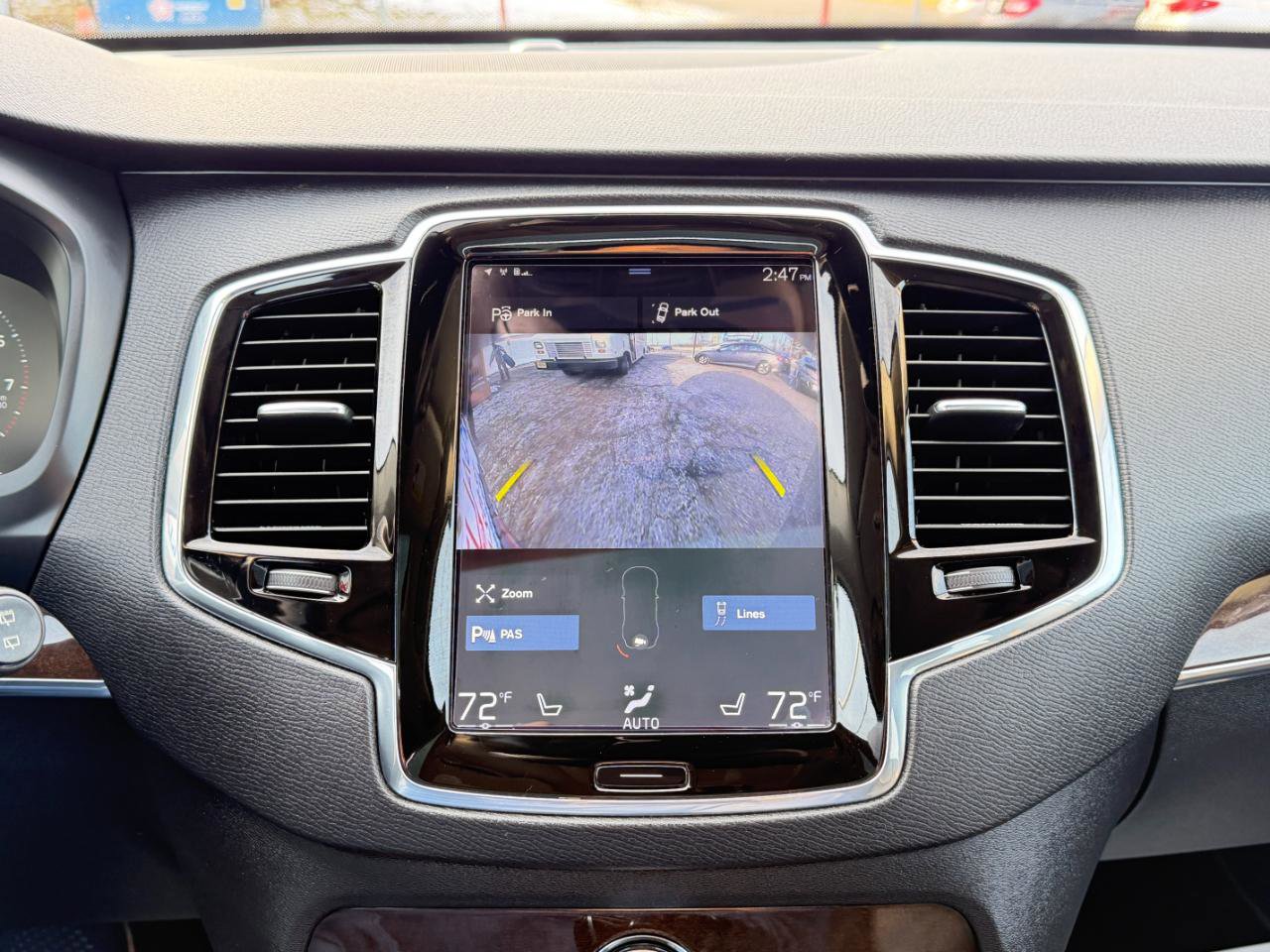 Used 2016 Volvo XC90 T6 Momentum w/ Momentum Plus Package AWD/4WD image 22