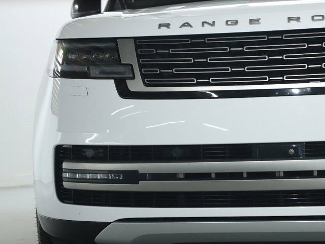 Used 2024 Land Rover Range Rover SE AWD/4WD image 4
