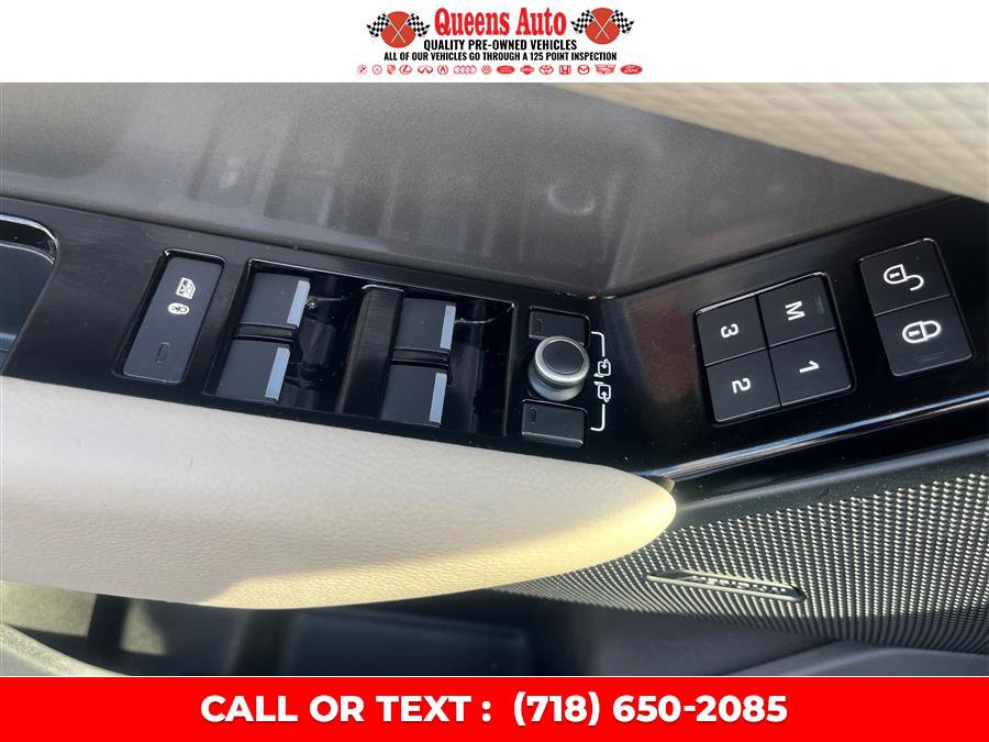 Used 2018 Land Rover Range Rover Velar S AWD/4WD image 45