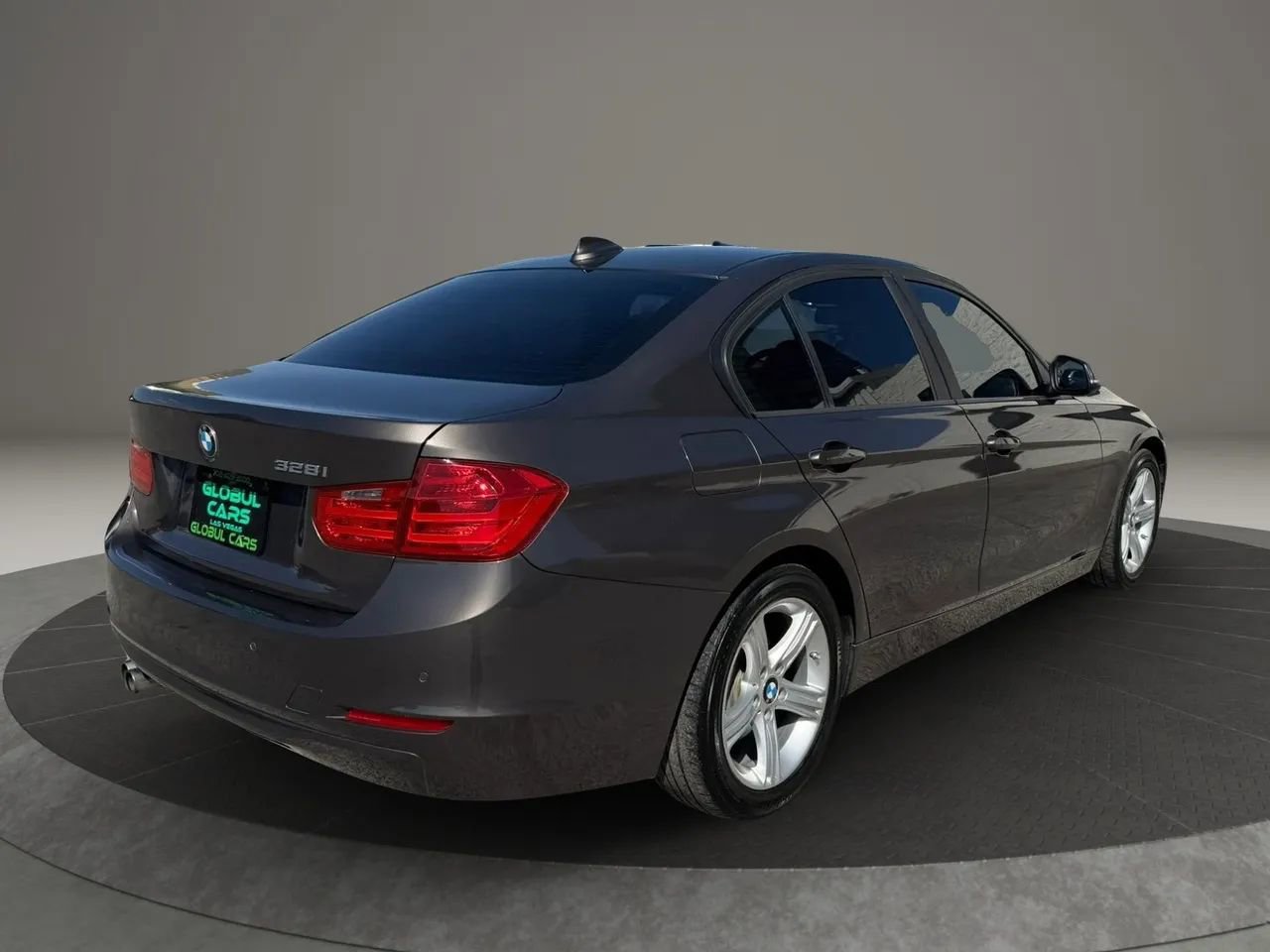 Used 2015 BMW 328i Sedan RWD image 5