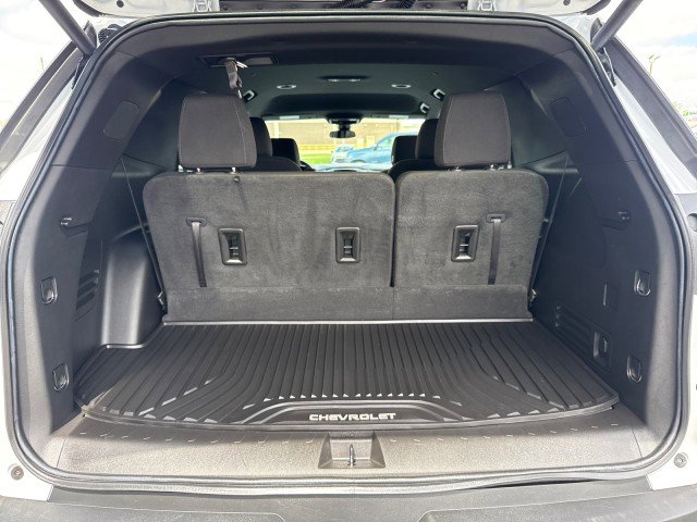 Used 2023 Chevrolet Traverse LT FWD image 24
