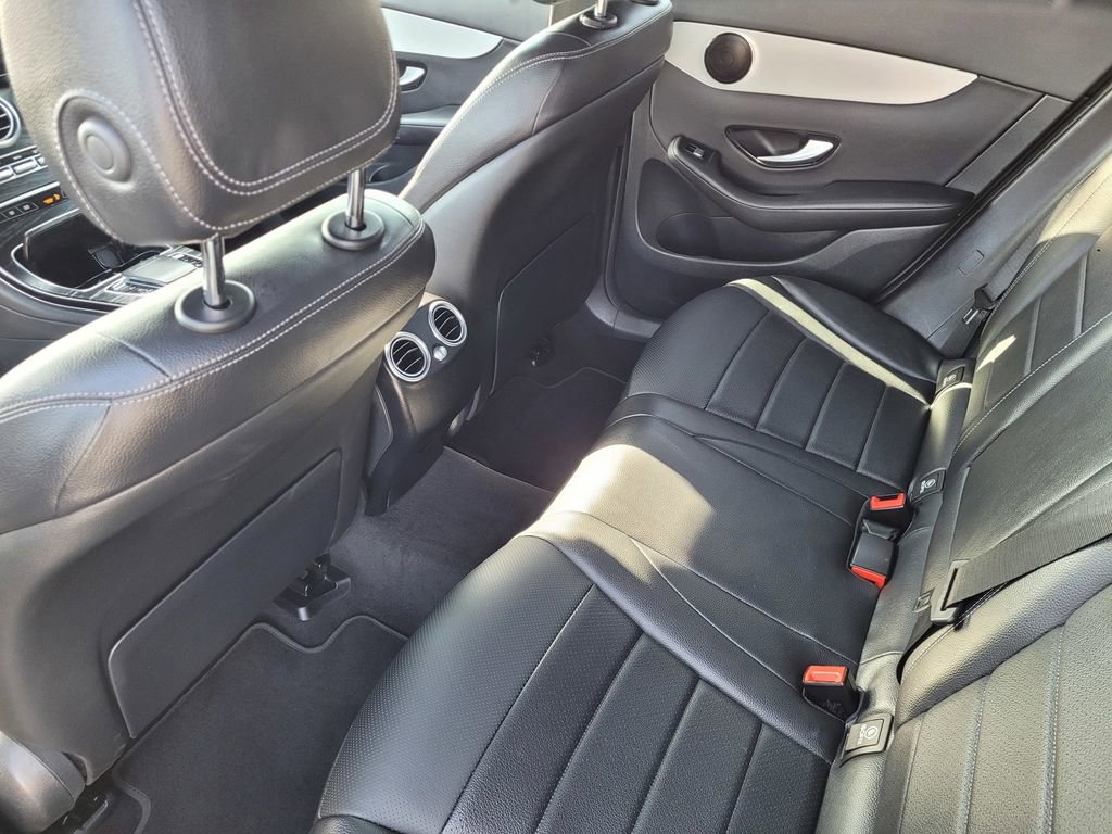 Used 2022 Mercedes-Benz GLC 300 image 10