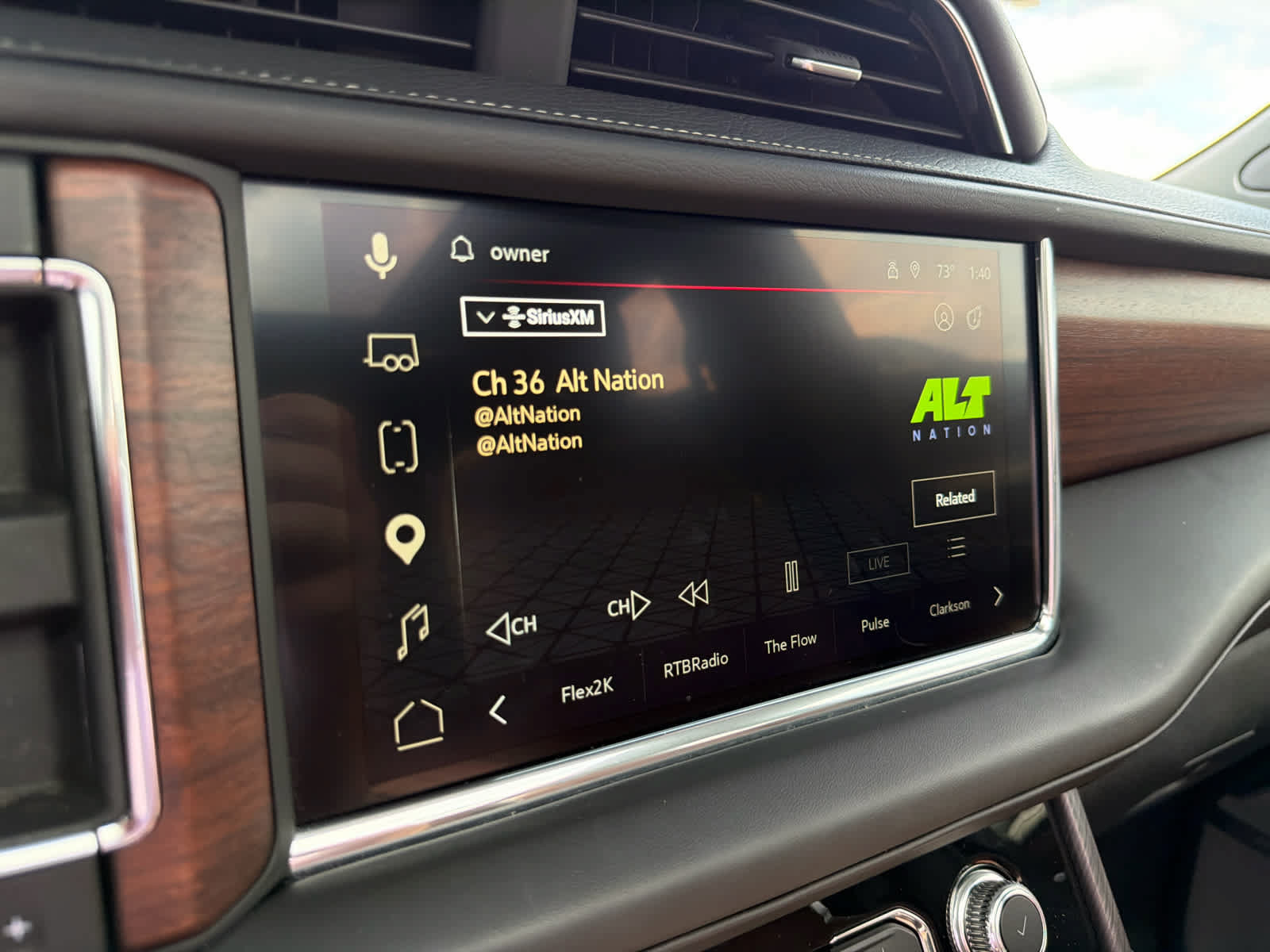 Used 2023 GMC Yukon XL Denali Ultimate AWD/4WD image 19