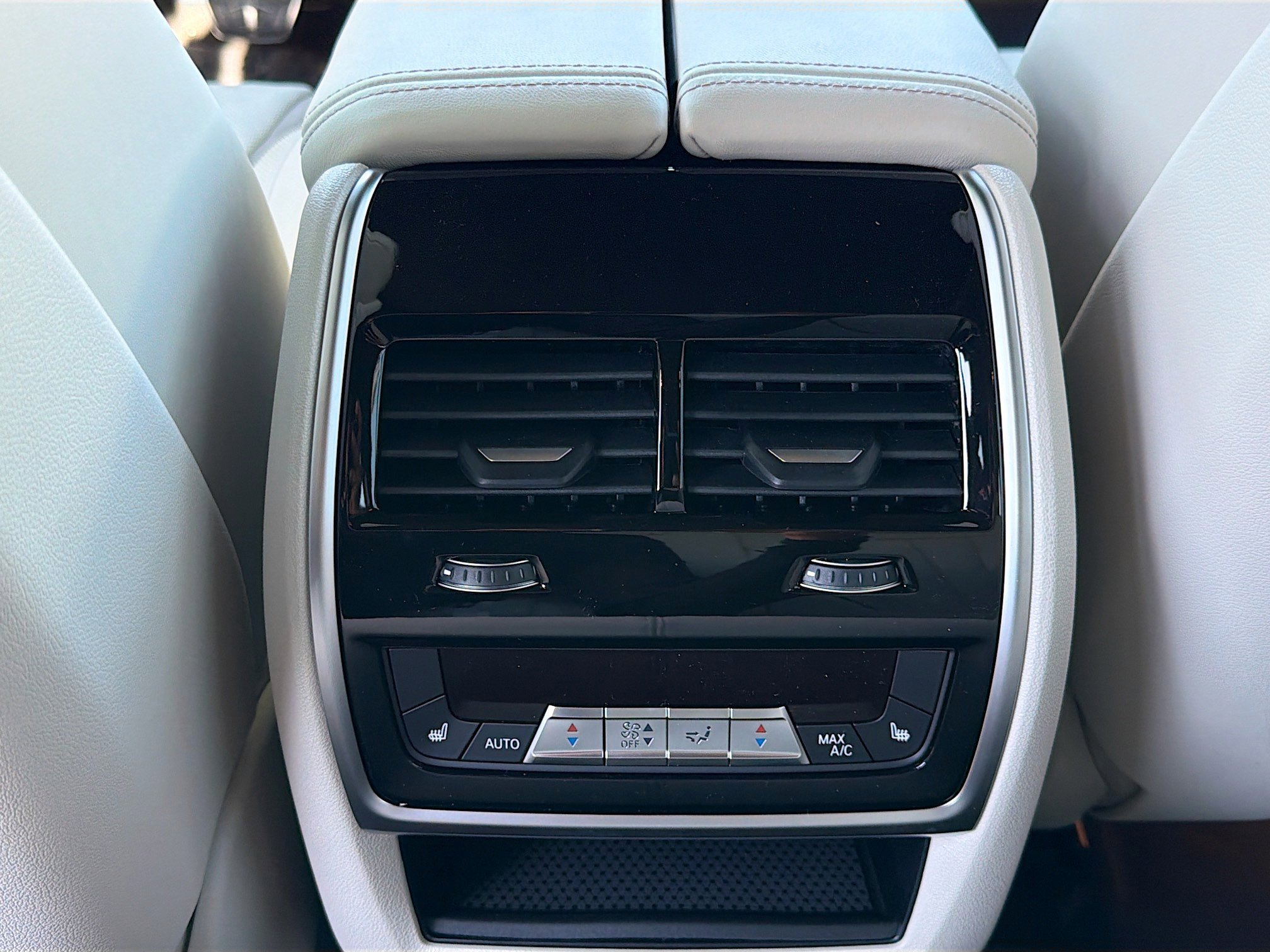 New 2026 BMW X5 M60i AWD/4WD image 19