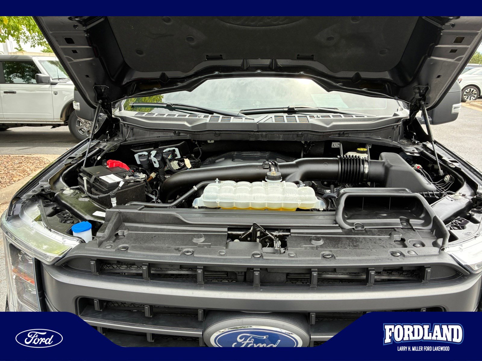 Used 2023 Ford F150 Lariat w/ Equipment Group 502A High AWD/4WD image 22