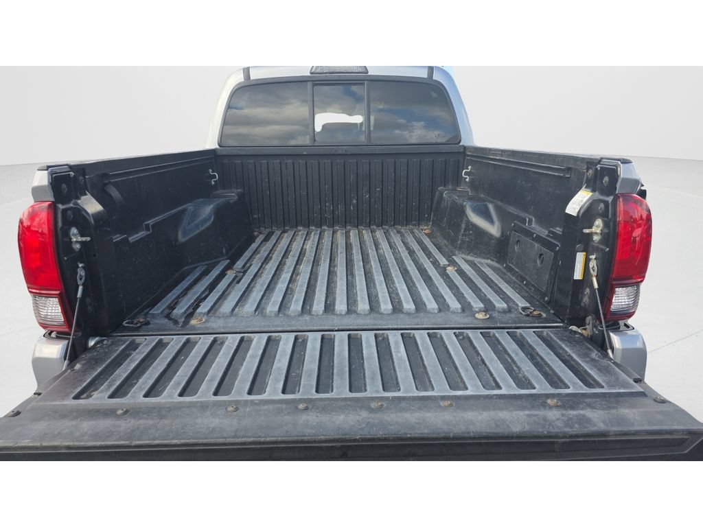 Used 2019 Toyota Tacoma SR w/ SR Convenience Package RWD image 9